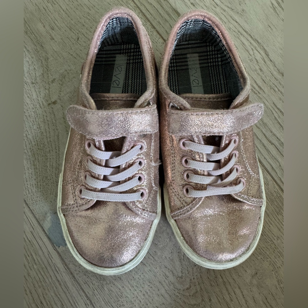 Girls Level Brand Grace Pink Sneaker size US12
